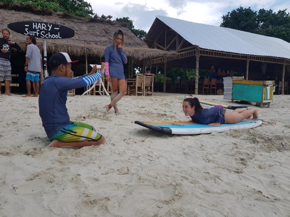 Tropical Sunday Bungalow - Surf And Stay Selong Belanak Exterior photo