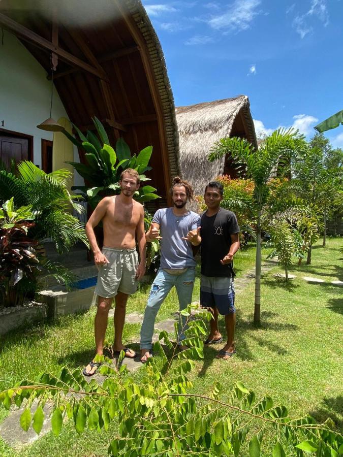 Tropical Sunday Bungalow - Surf And Stay Selong Belanak Exterior photo