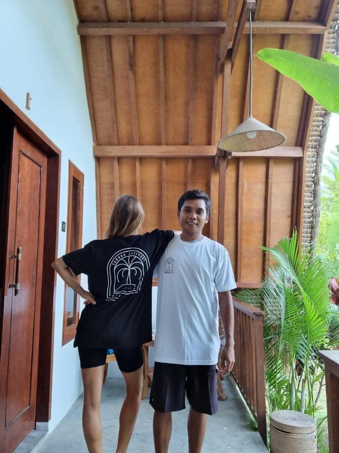 Tropical Sunday Bungalow - Surf And Stay Selong Belanak Exterior photo